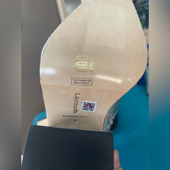 Larroude James Crinkled Silver Metallic Block Heeled Boots Zip Up sz 9 NWOT NWOB - Picture 10 of 10